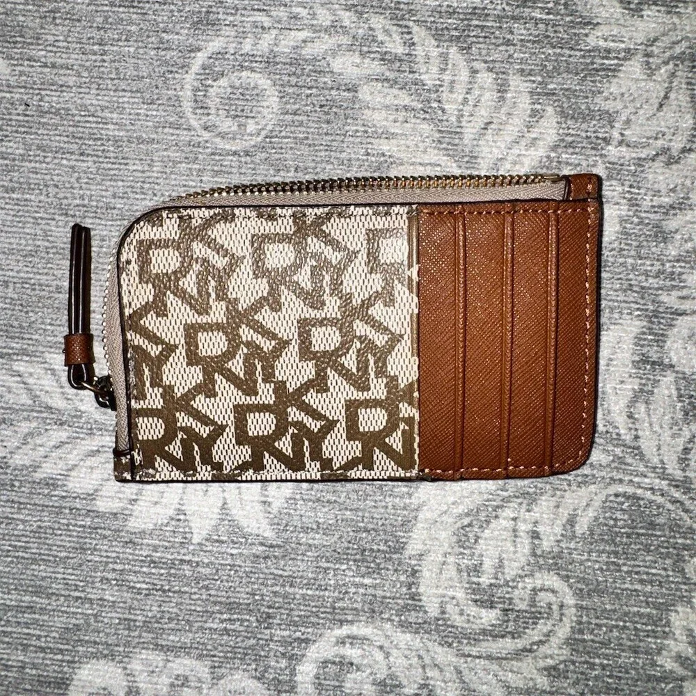 DKNY Card Holder Wallet Womens One Size Beige Brown Monogram Zip-Around